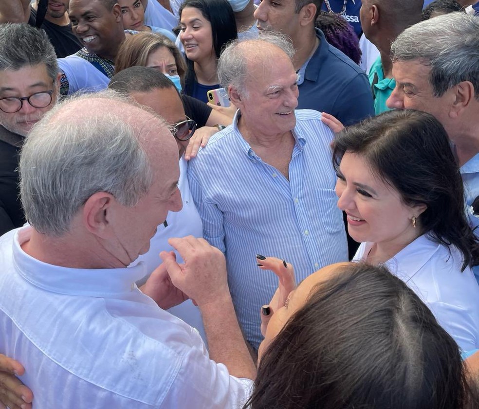 Ciro e Tebet se encontram em Salvador — Foto: Divulgação